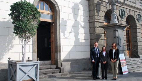 Imagen noticia - El Teatro Pérez Galdós abre un punto de información turística 