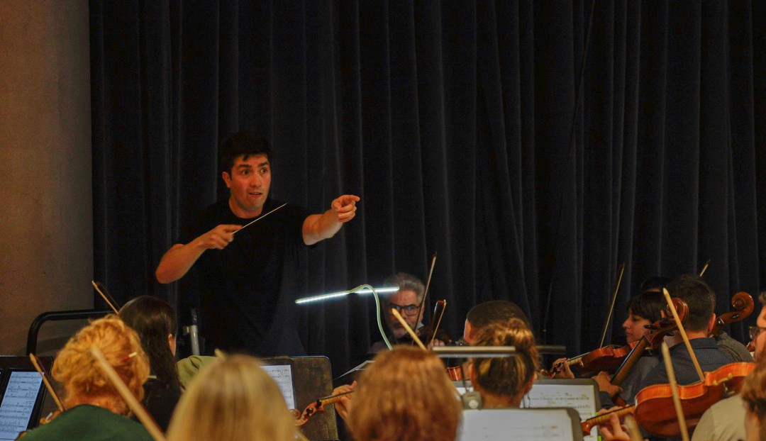 Imagen noticia - La Orquesta Comunitaria interpreta la música de Bernstein, Morricone y la grancanaria María Eugenia León en el Auditorio Alfredo Kraus