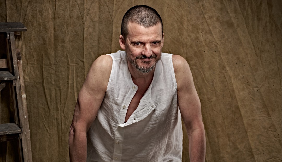 Imagen noticia - Coque Malla protagoniza  'La ópera de los tres centavos', nuevo proyecto de 'Segunda Lectura' en el Teatro Pérez Galdós