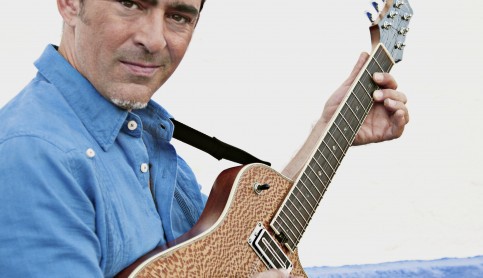 Imagen noticia - Raúl Rodríguez planta ‘La raíz eléctrica’  en el ‘Arrecife de las músicas’ del  Auditorio Alfredo Kraus