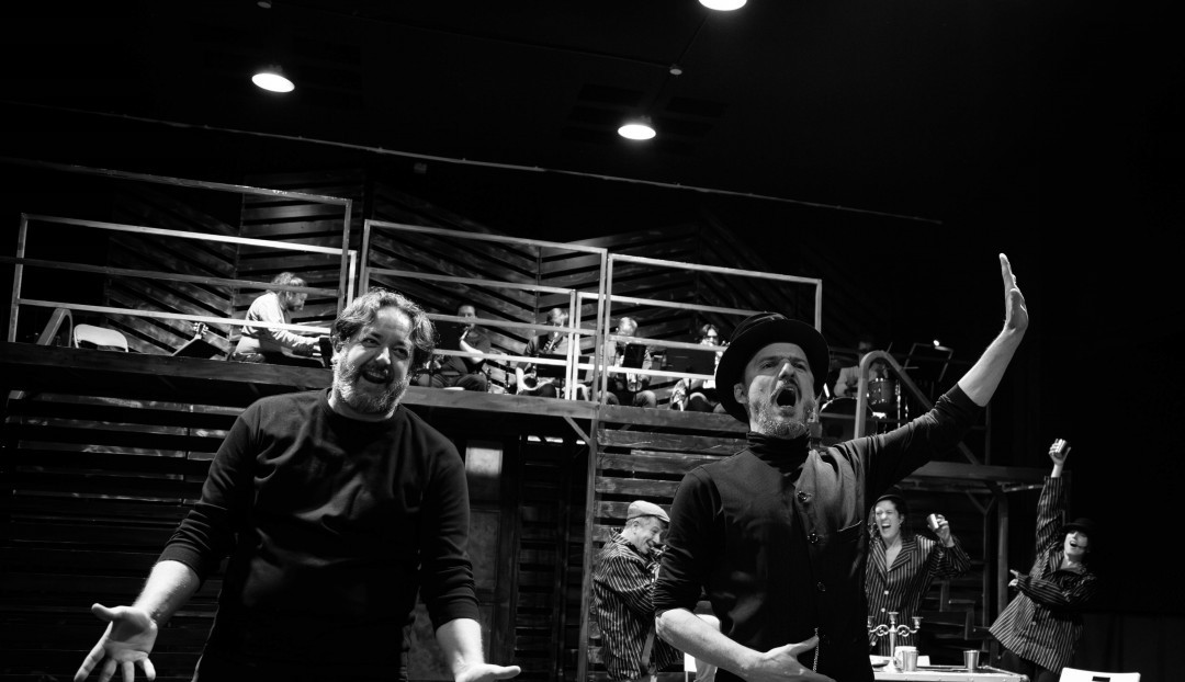 Imagen noticia - Se estrena en el Teatro Pérez Galdós el montaje escénico ‘La Ópera de los Tres Centavos’ con el cantante Coque Malla como protagonista principal