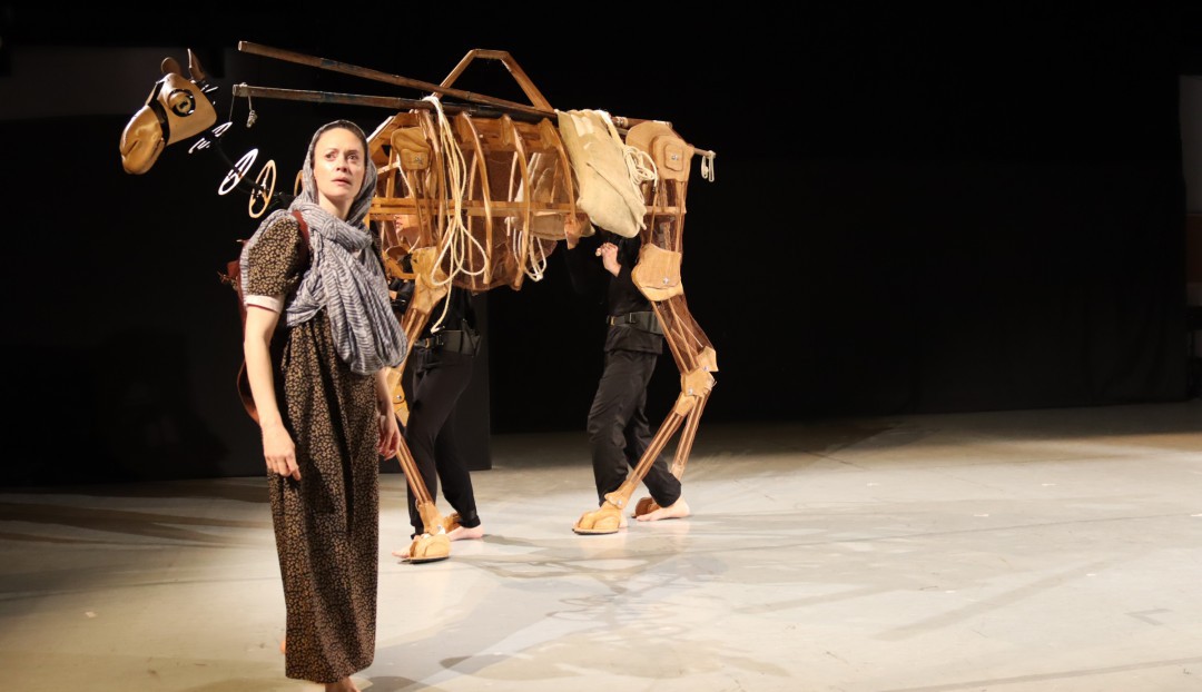 Imagen noticia - Llega al Teatro Pérez Galdós ‘SAHARA. La barca del desierto’