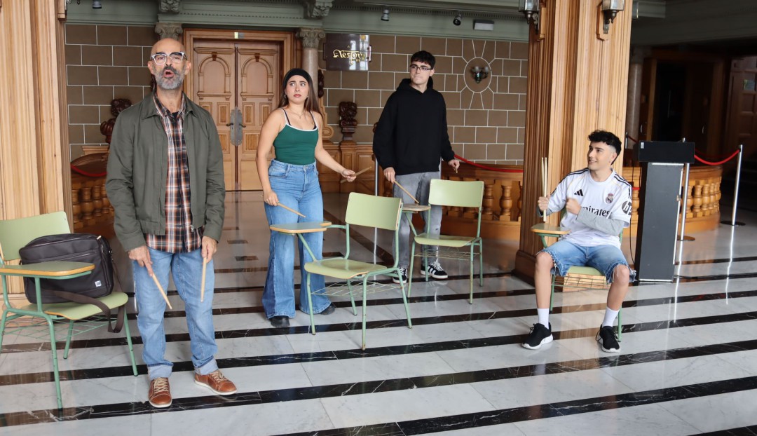 Imagen noticia - El montaje escénico ‘DES.- (desestructurados)’ pone al descubierto la vulnerabilidad adolescente en el Teatro Pérez Galdós